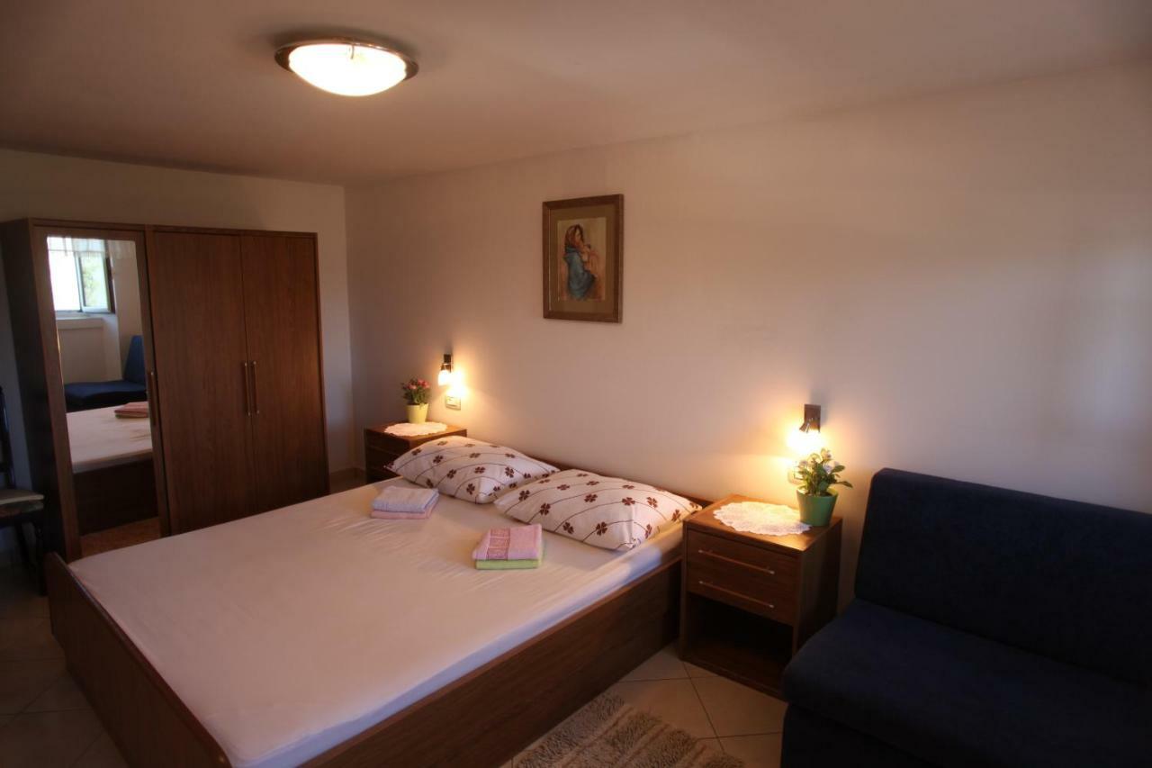 Vrana  Accommodation Lily מראה חיצוני תמונה