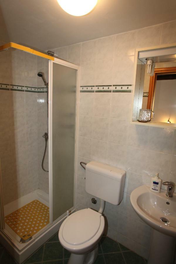 Vrana  Accommodation Lily מראה חיצוני תמונה