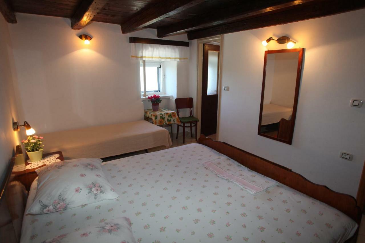 Vrana  Accommodation Lily מראה חיצוני תמונה