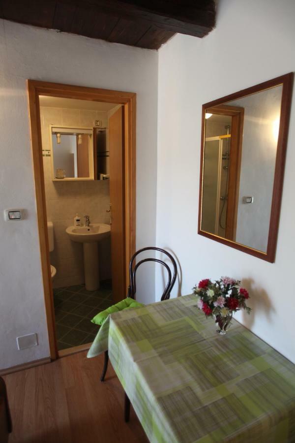 Vrana  Accommodation Lily מראה חיצוני תמונה