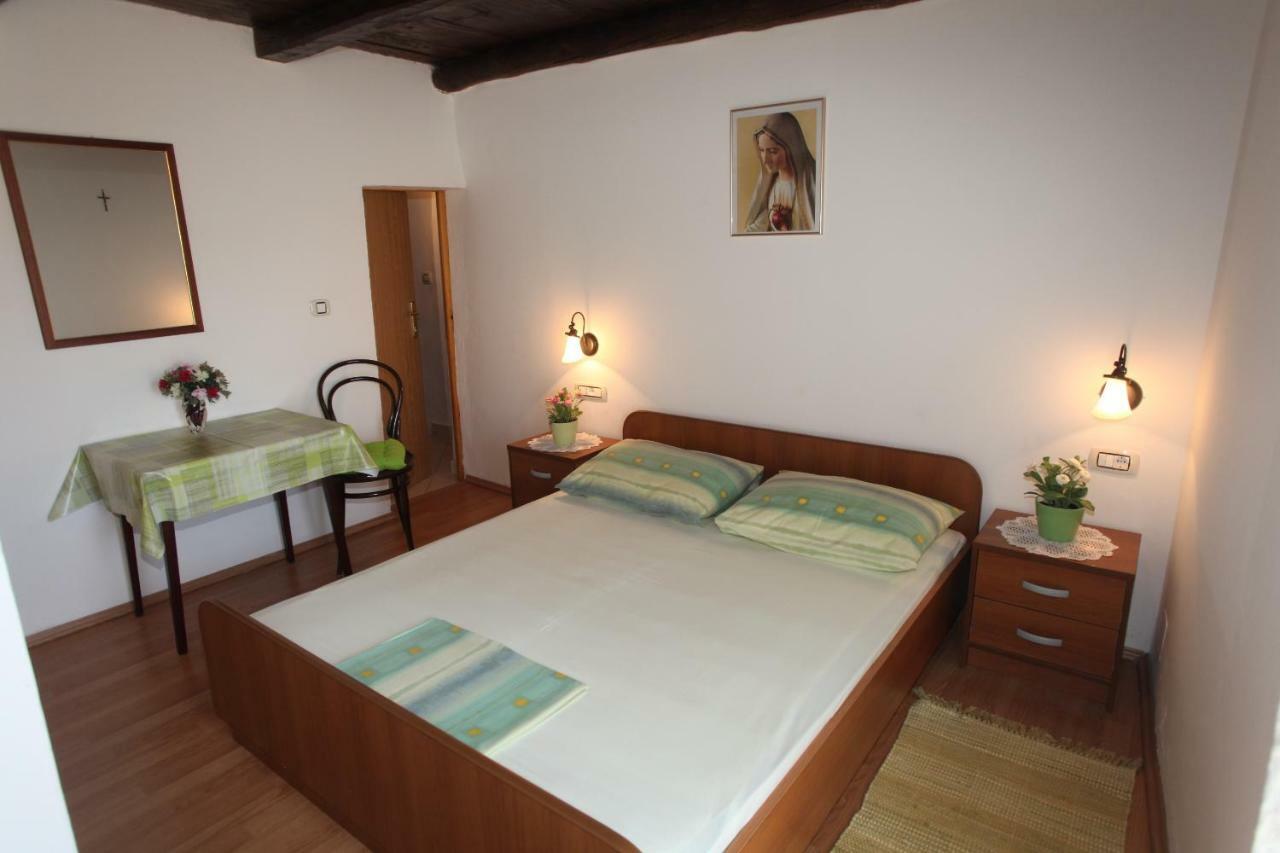 Vrana  Accommodation Lily מראה חיצוני תמונה